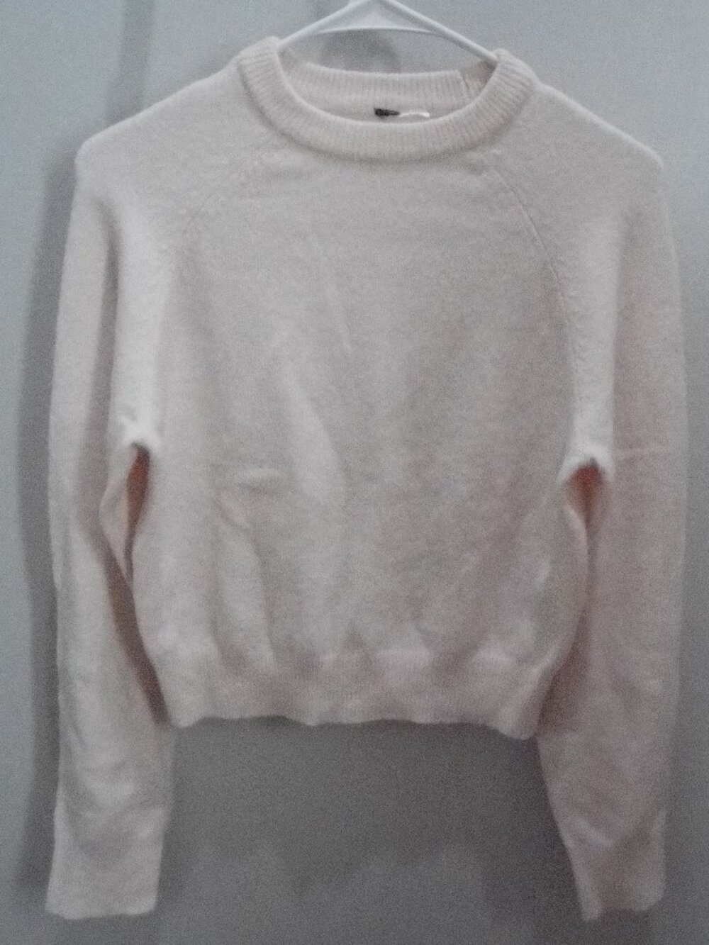 Women's Light Pink Long Sleeve Crew Neck Cropped Sweater Size-S? 18"pit to pit